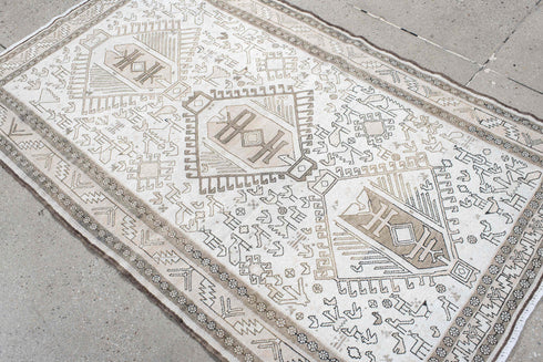 Antique Sumak Area Rug (3' x 5')