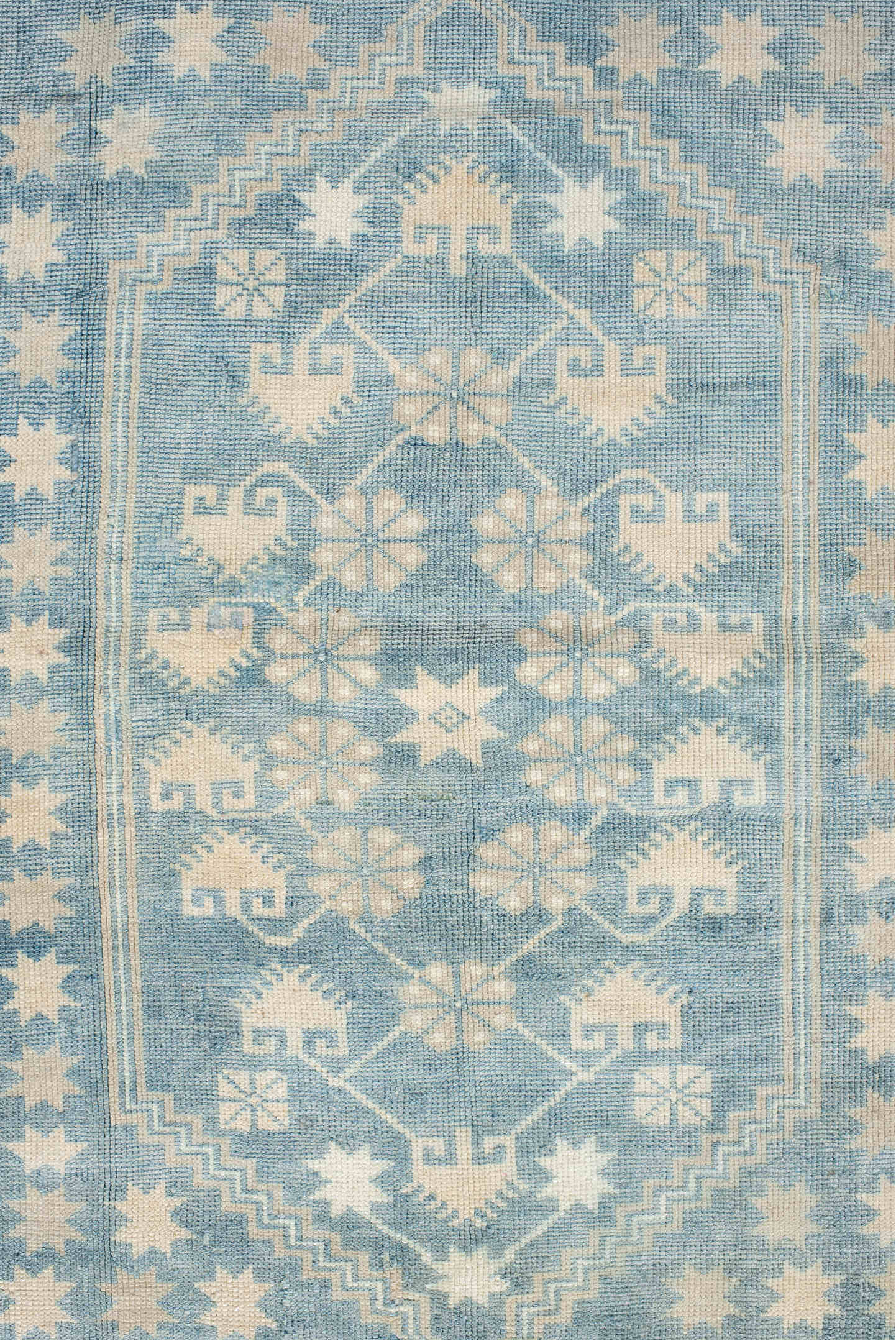 3' x 5' one-of-a-kind handmade vintage Ardebil small size rug. Color palette: antiquewhite, blue, brown, dim gray, gainsboro