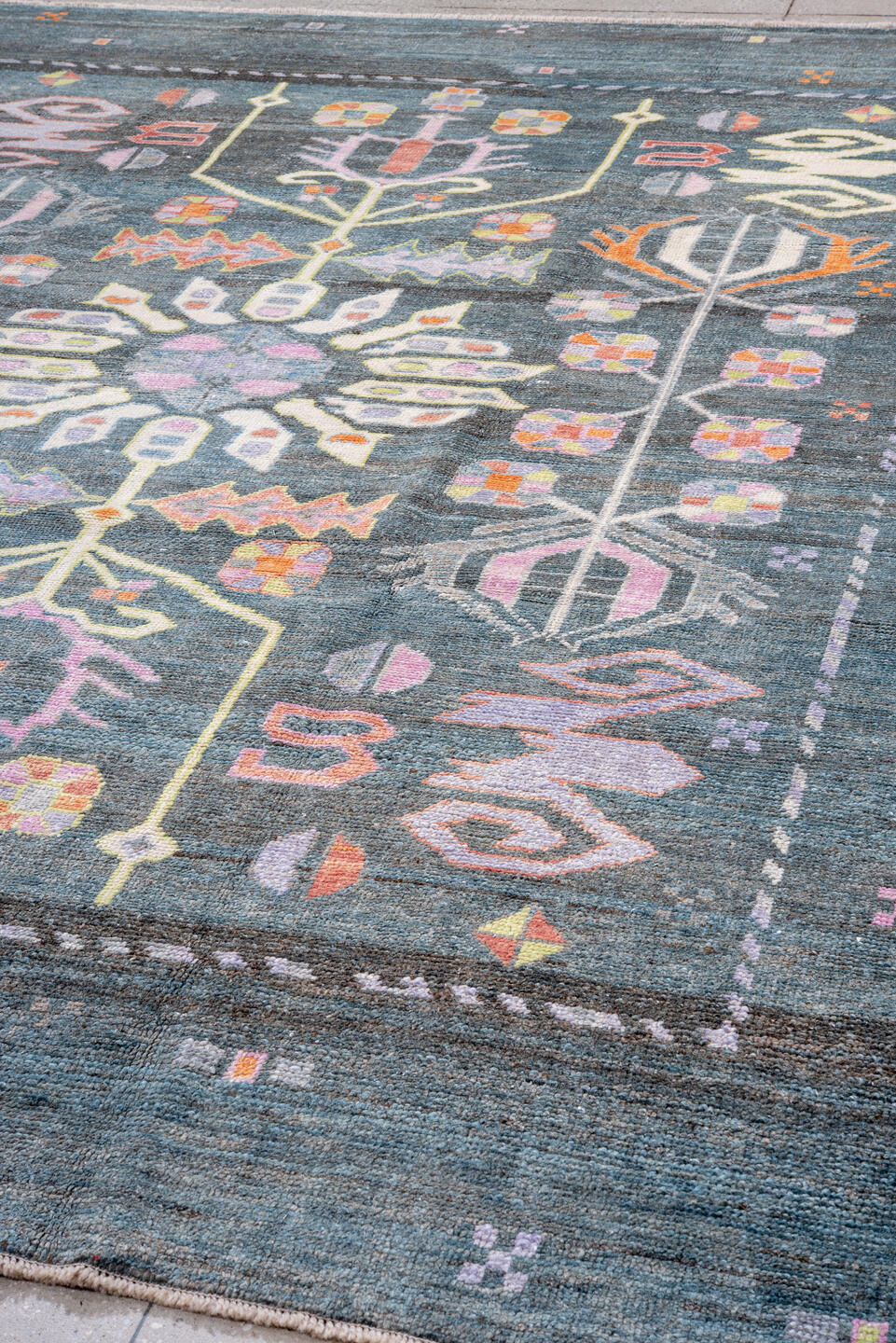 8' x 10' one-of-a-kind handmade vintage Oushak large size rug. Color palette: blue, slate, ivory, lavender, coral, gold