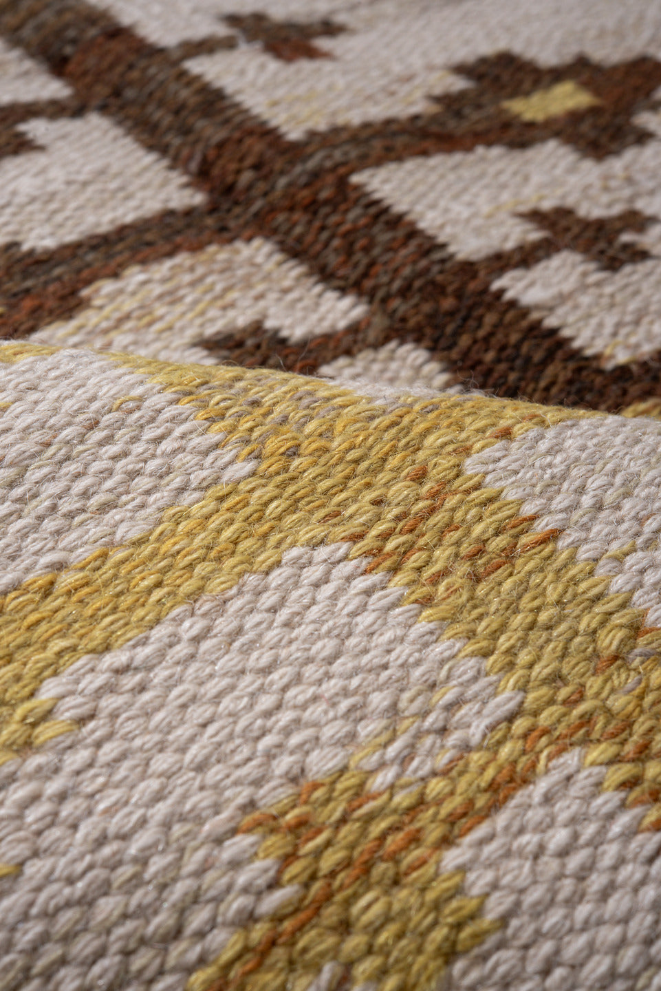 4' x 7' one-of-a-kind handmade vintage Rollaken rug. Color palette: brown, gainsboro, gray, light gray, linen, off-white