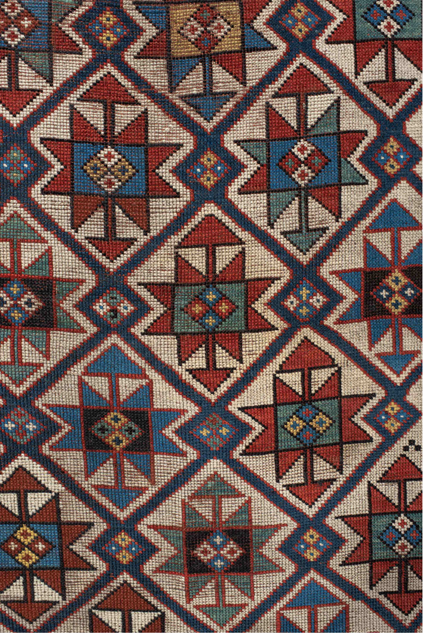 3' x 6' one-of-a-kind handmade vintage Kazak small size rug. Color palette: antiquewhite, arapawa, bisque, black