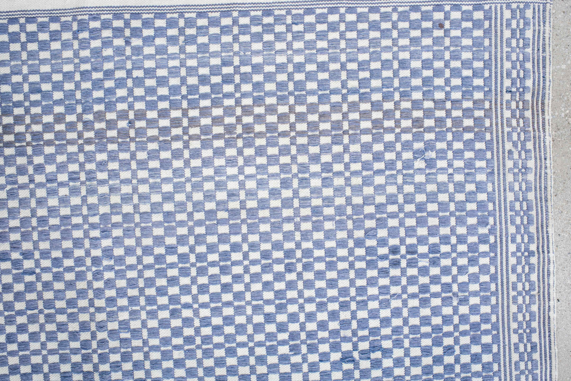 3' x 5' one-of-a-kind handmade vintage Dhurrie small size rug. Color palette: ivory, blue