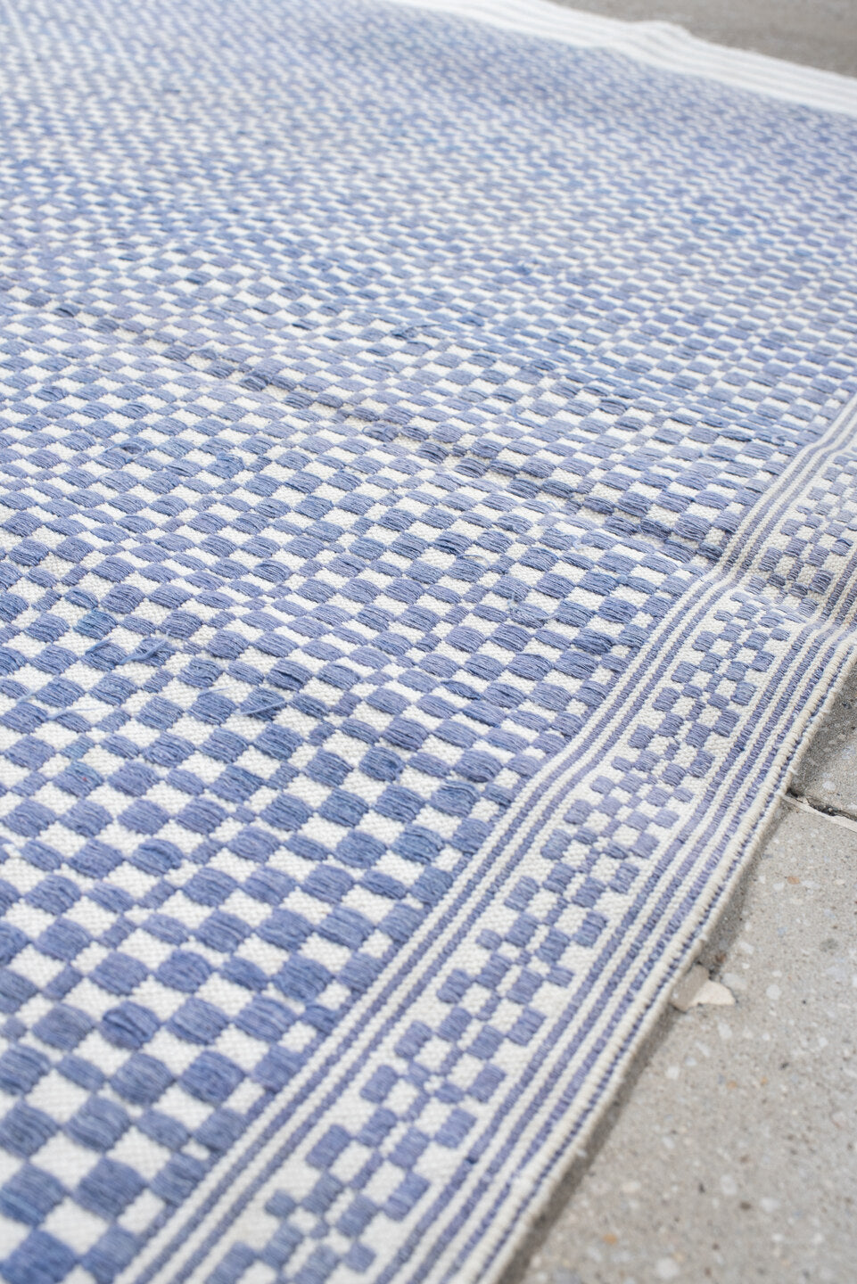 3' x 5' one-of-a-kind handmade vintage Dhurrie small size rug. Color palette: ivory, blue