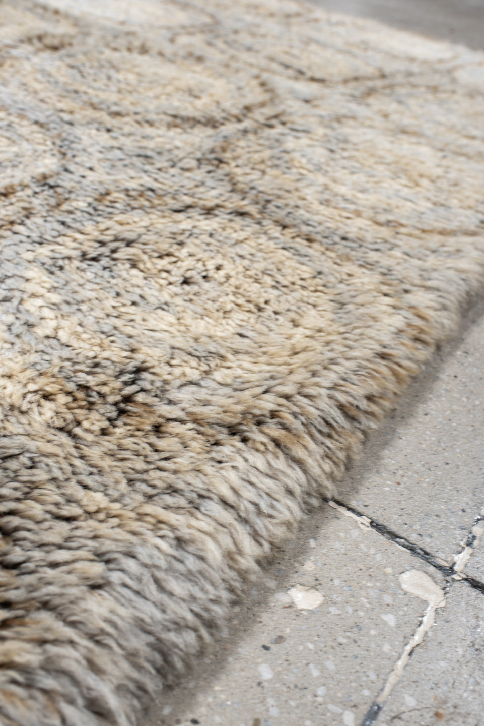 4' x 7' one-of-a-kind handmade vintage Scadinavian rug. Color palette: ivory, cream, light gray, taupe, beige, gray