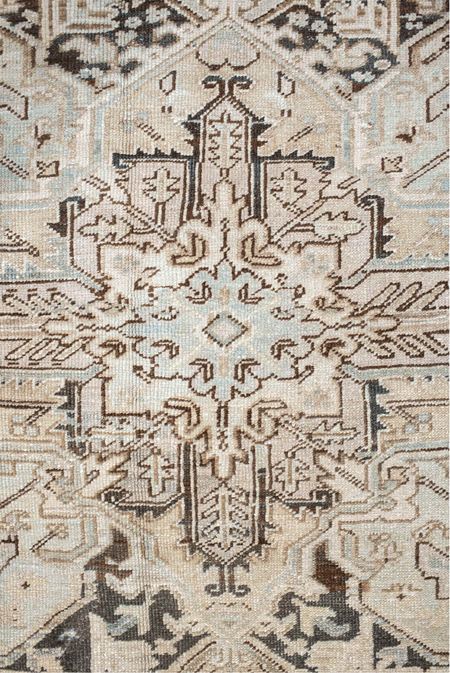 8' x 10' one-of-a-kind handmade vintage Heriz large size rug. Color palette: antiquewhite, beige, black, brown, charcoal