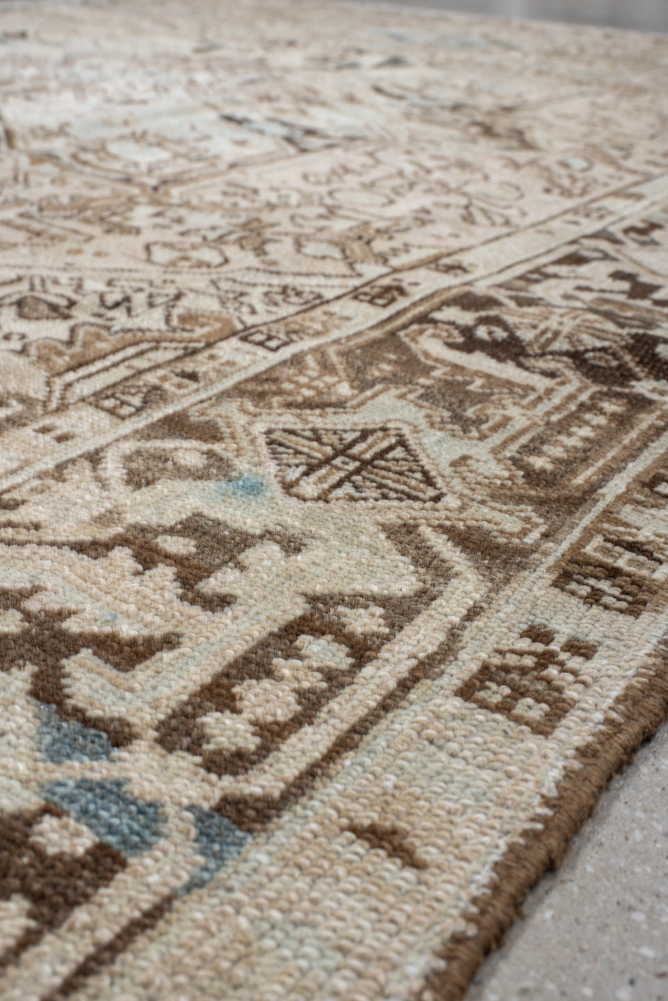 8' x 10' one-of-a-kind handmade vintage Heriz large size rug. Color palette: ivory, taupe, charcoal, light blue, beige