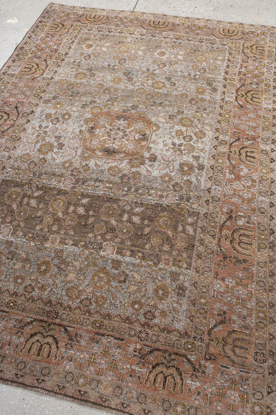 4' x 6' one-of-a-kind handmade vintage Bidjar small size rug. Color palette: rose, taupe, terra cotta, brown, ivory, sage