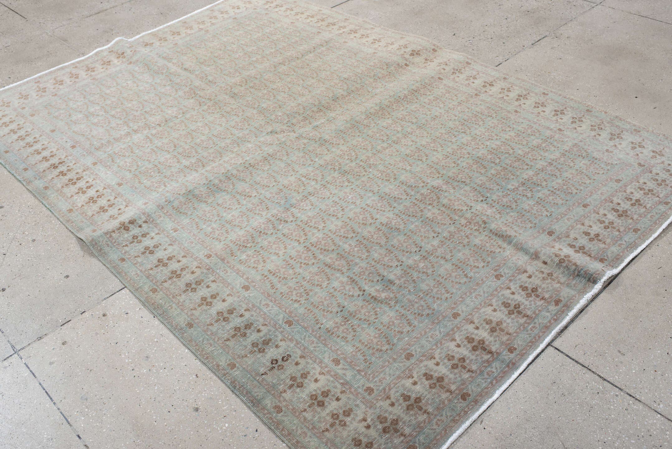 5' x 7' one-of-a-kind handmade vintage Mir medium size rug. Color palette: aqua, ivory, rust, blush, beige, teal, terracotta