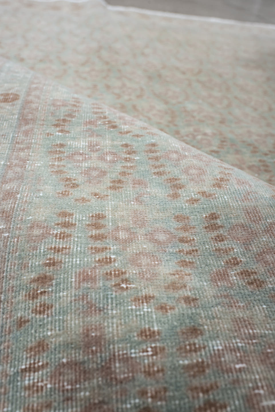 5' x 7' one-of-a-kind handmade vintage Mir medium size rug. Color palette: aqua, ivory, rust, blush, beige, teal, terracotta
