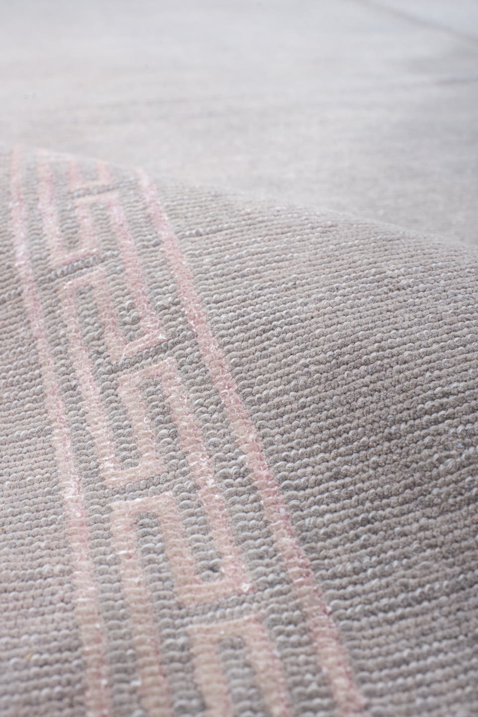 5' x 7' one-of-a-kind handmade vintage Nepal rug. Color palette: taupe, ivory, beige, cream, pale gray, gray, light gray