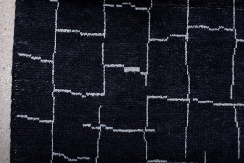 Vintage Moroccan Area Rug (7' x 9')