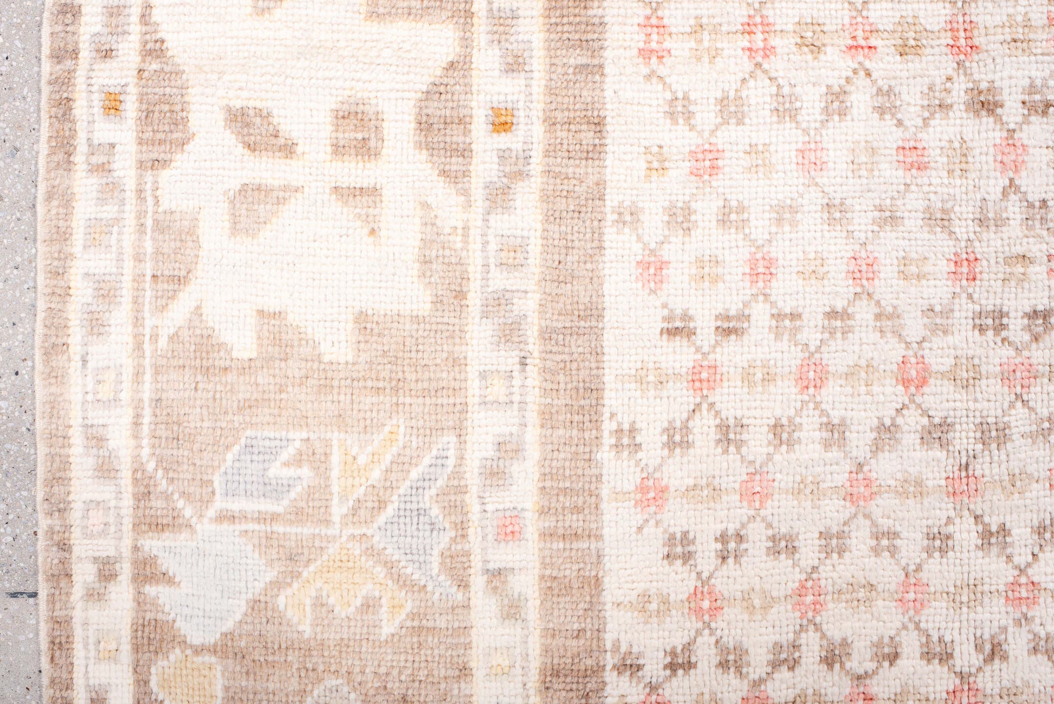 8' x 10' one-of-a-kind handmade vintage Oushak large size rug. Color palette: taupe, ivory, cream, blush, pale gold