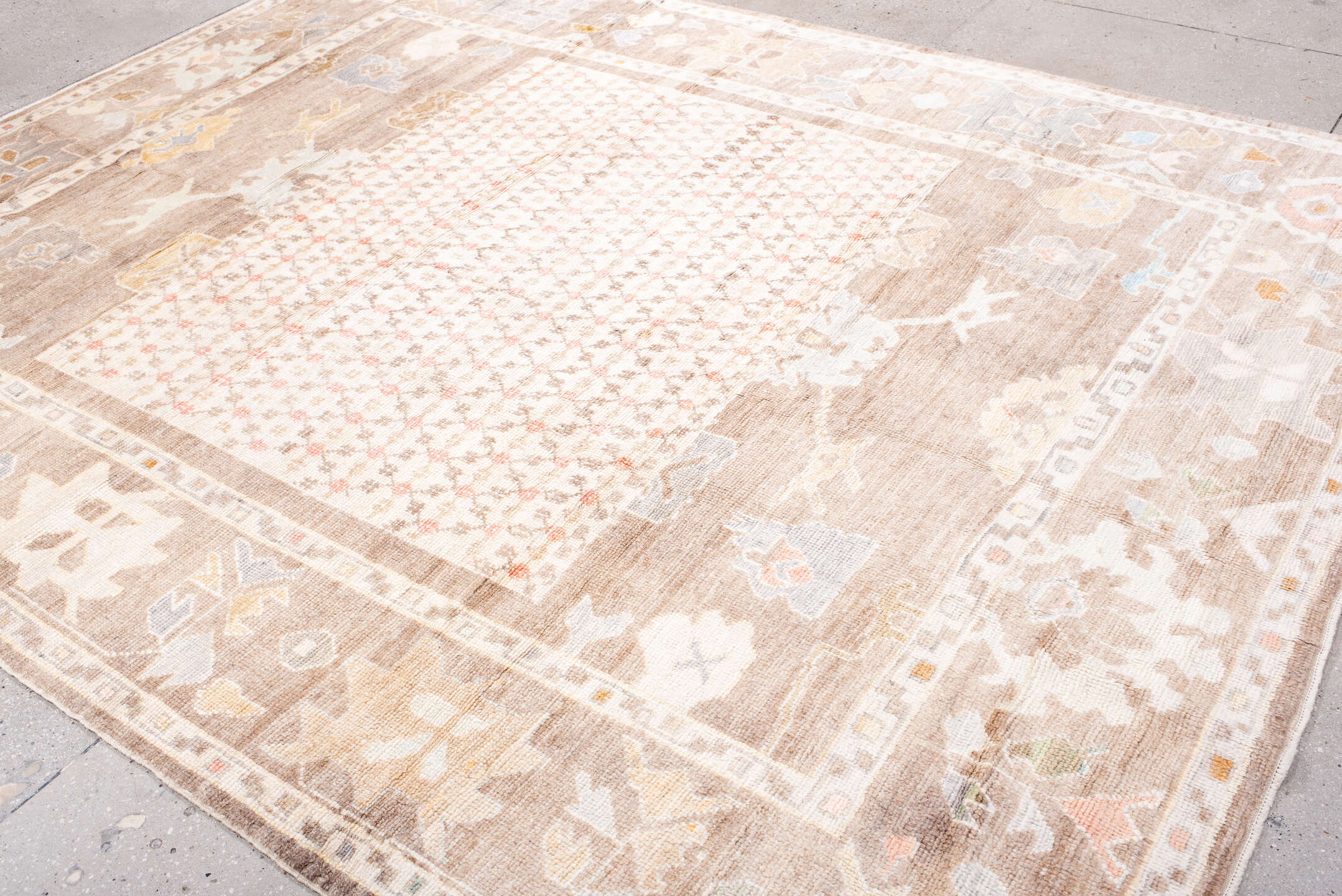 8' x 10' one-of-a-kind handmade vintage Oushak large size rug. Color palette: taupe, ivory, cream, blush, pale gold