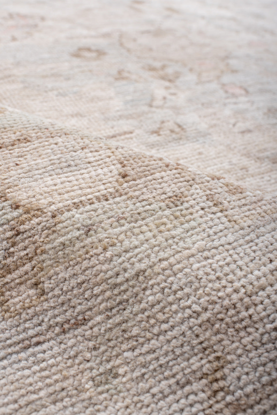 8' x 10' one-of-a-kind handmade vintage Oushak large size rug. Color palette: ivory, cream, taupe, blush, beige, pale gold