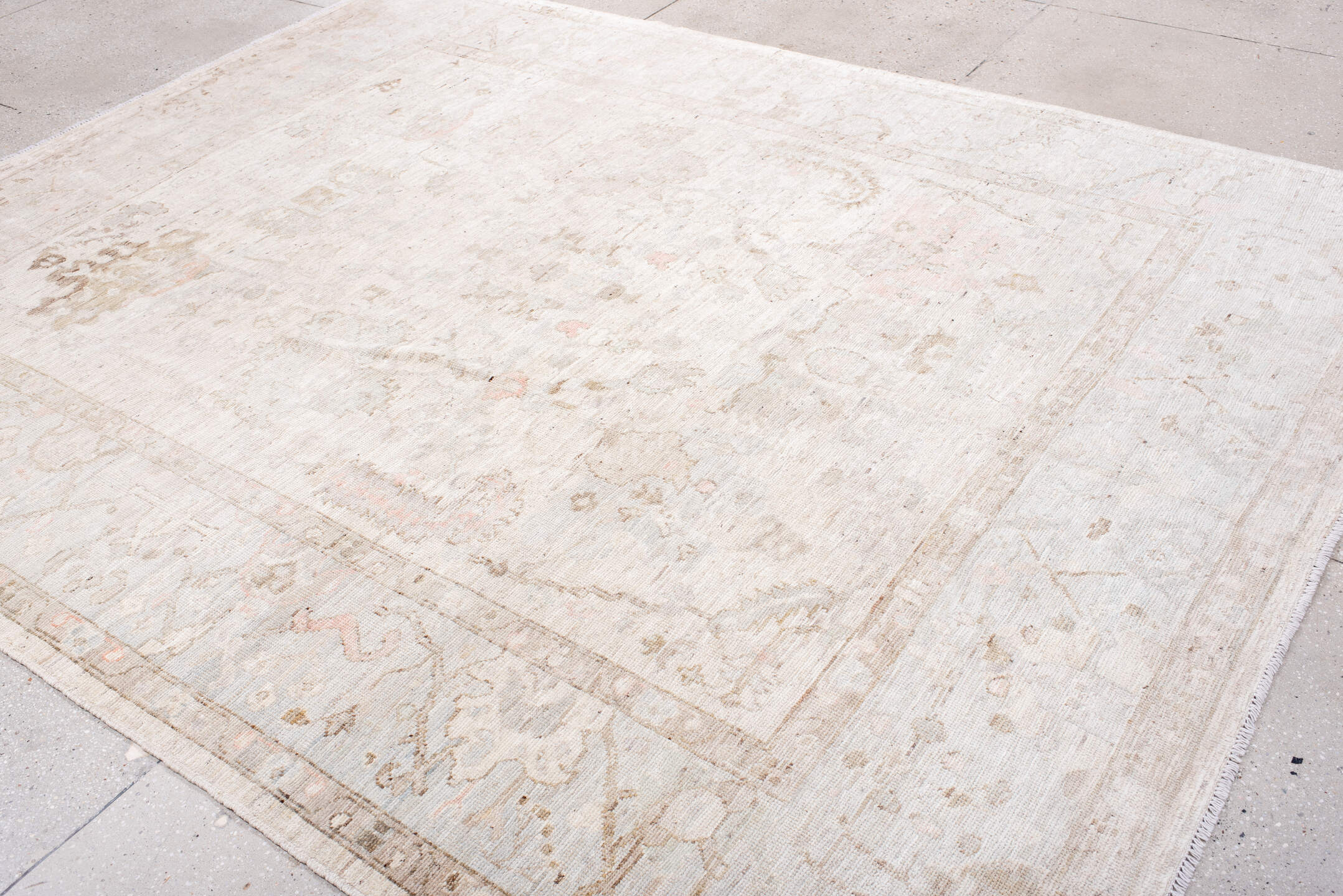 8' x 10' one-of-a-kind handmade vintage Oushak large size rug. Color palette: ivory, cream, taupe, blush, beige, pale gold