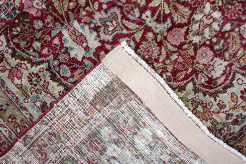 Antique Meshed Area Rug (4' x 6')