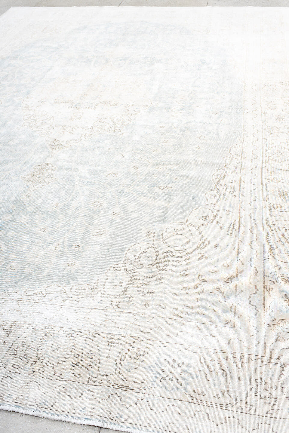 9' x 13' one-of-a-kind handmade antique Sparta large size rug. Color palette: ivory, pale blue, beige, cream, taupe