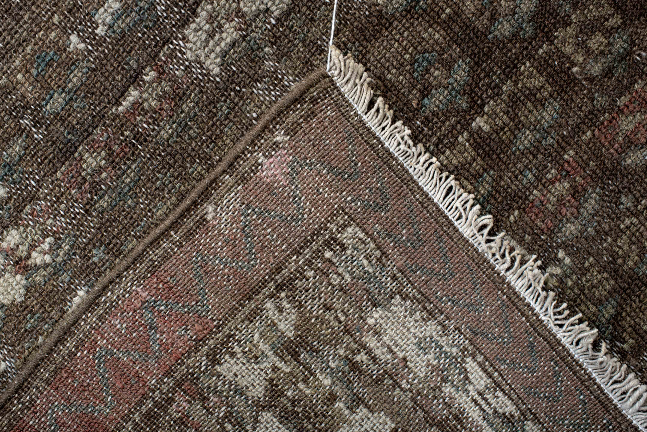2' x 10' one-of-a-kind handmade vintage Hamadan runner rug. Color palette: brown, gainsboro, gray, light gray, off-white