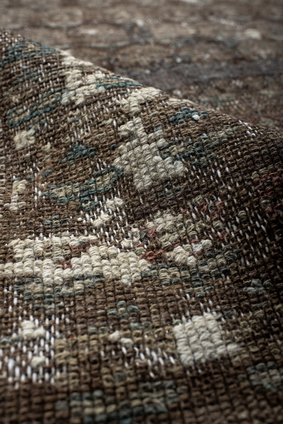 2' x 10' one-of-a-kind handmade vintage Hamadan runner rug. Color palette: brown, gainsboro, gray, light gray, off-white