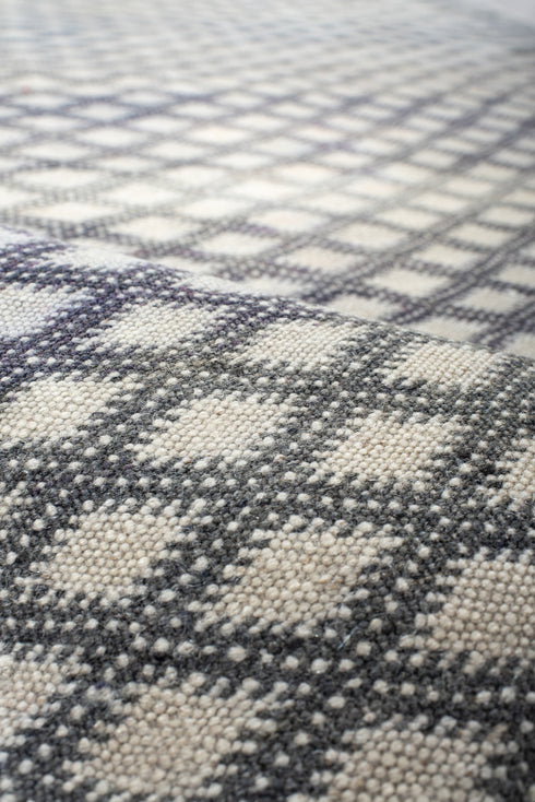 Vintage Kilim Runner Rug (3' x 8')