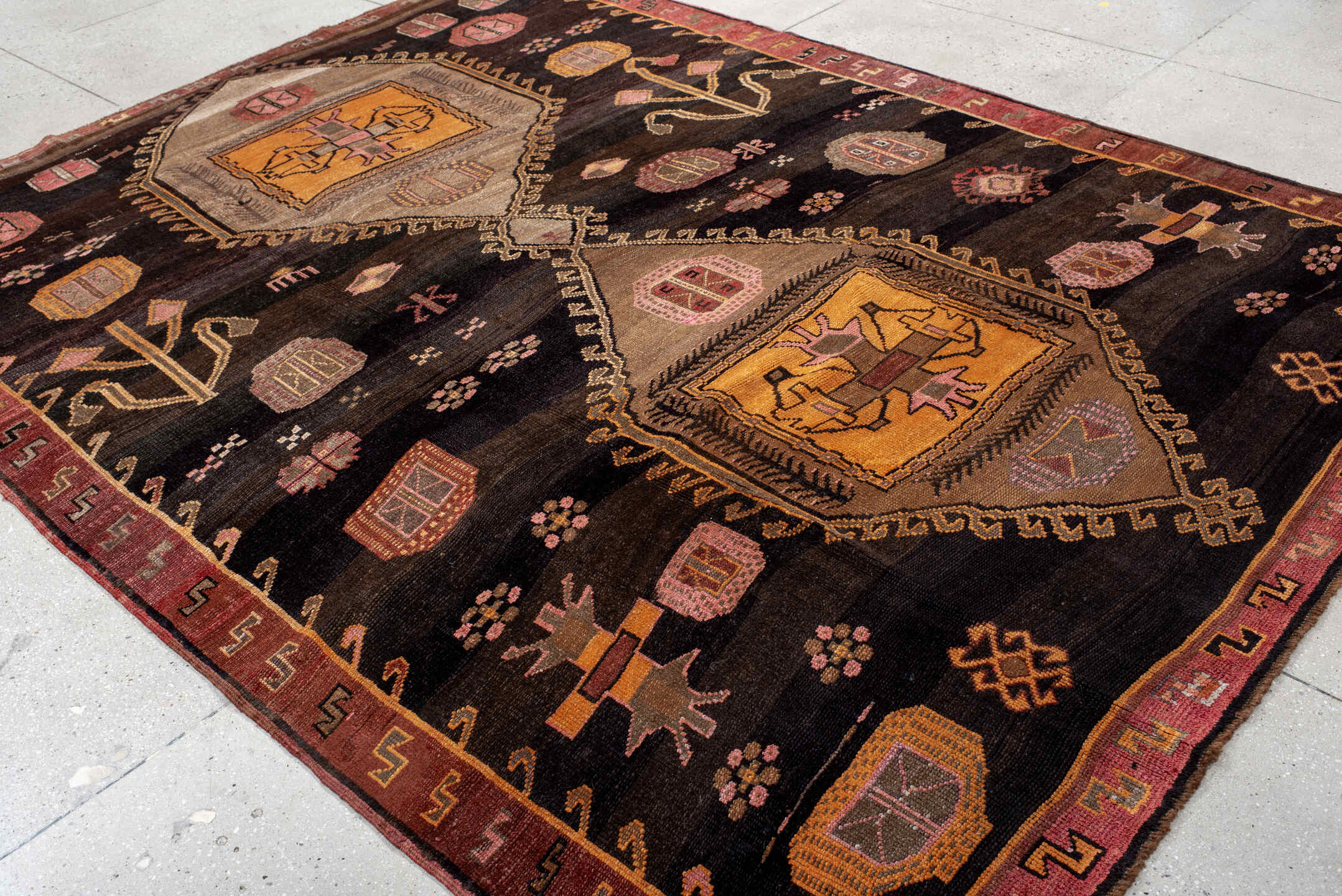 8' x 10' one-of-a-kind handmade vintage Kars large size rug. Color palette: black, brown, gray, off-white, orange, pink, red