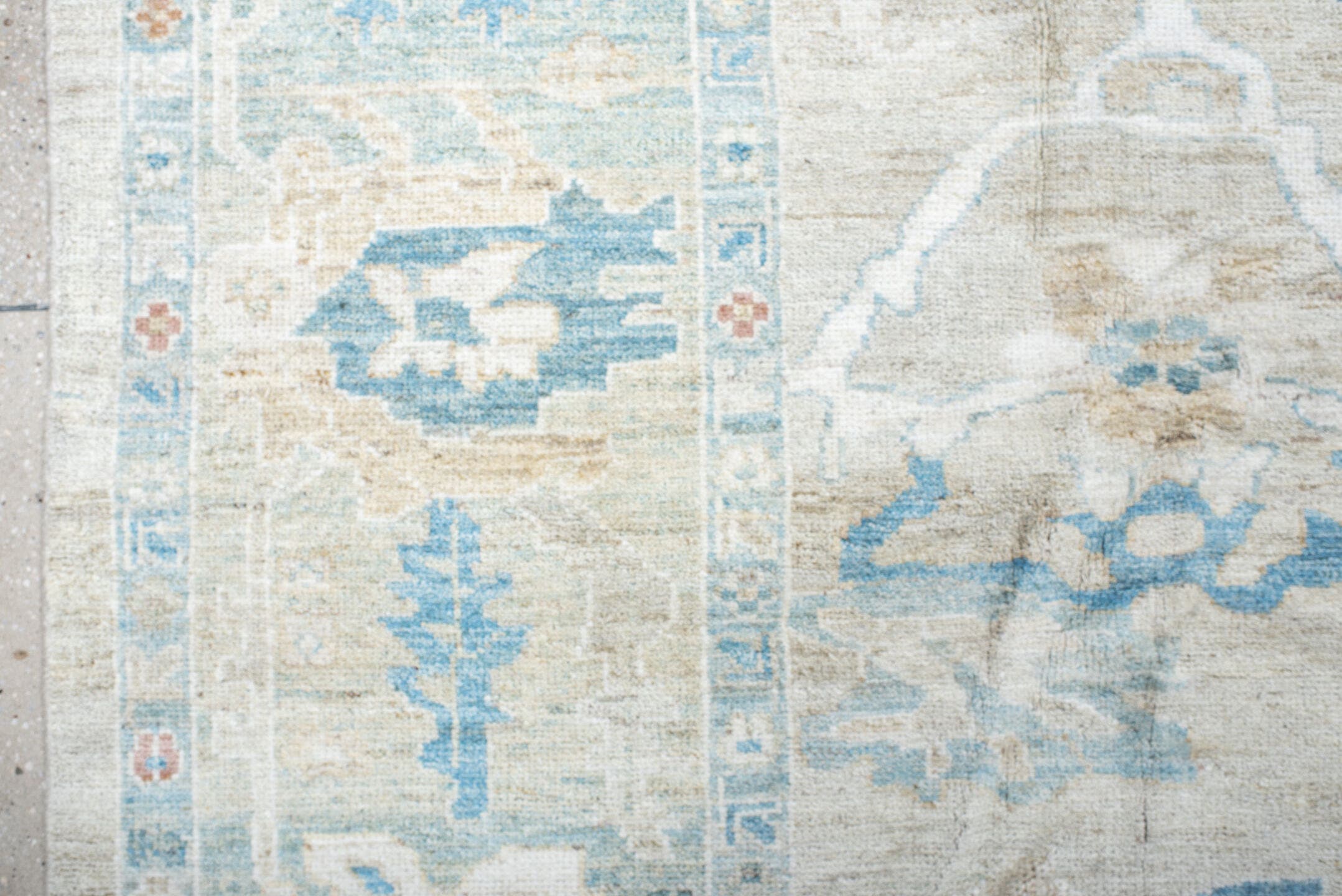 10' x 11' one-of-a-kind handmade vintage Sultanabad large size rug. Color palette: ivory, sky_blue, aqua, blush, taupe
