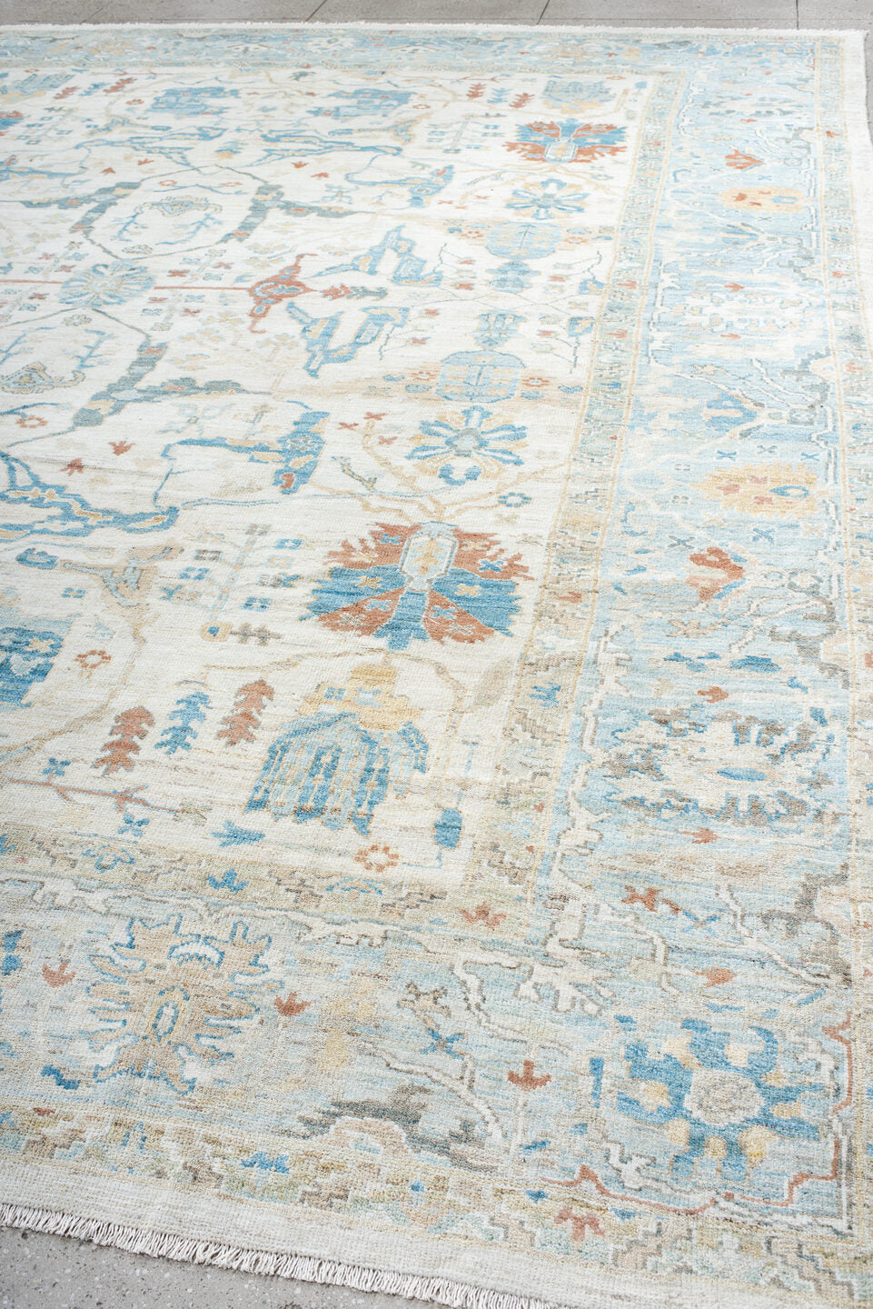 12' x 15' one-of-a-kind handmade vintage Sultanabad oversize rug. Color palette: ivory, sky_blue, aqua, taupe, coral, beige