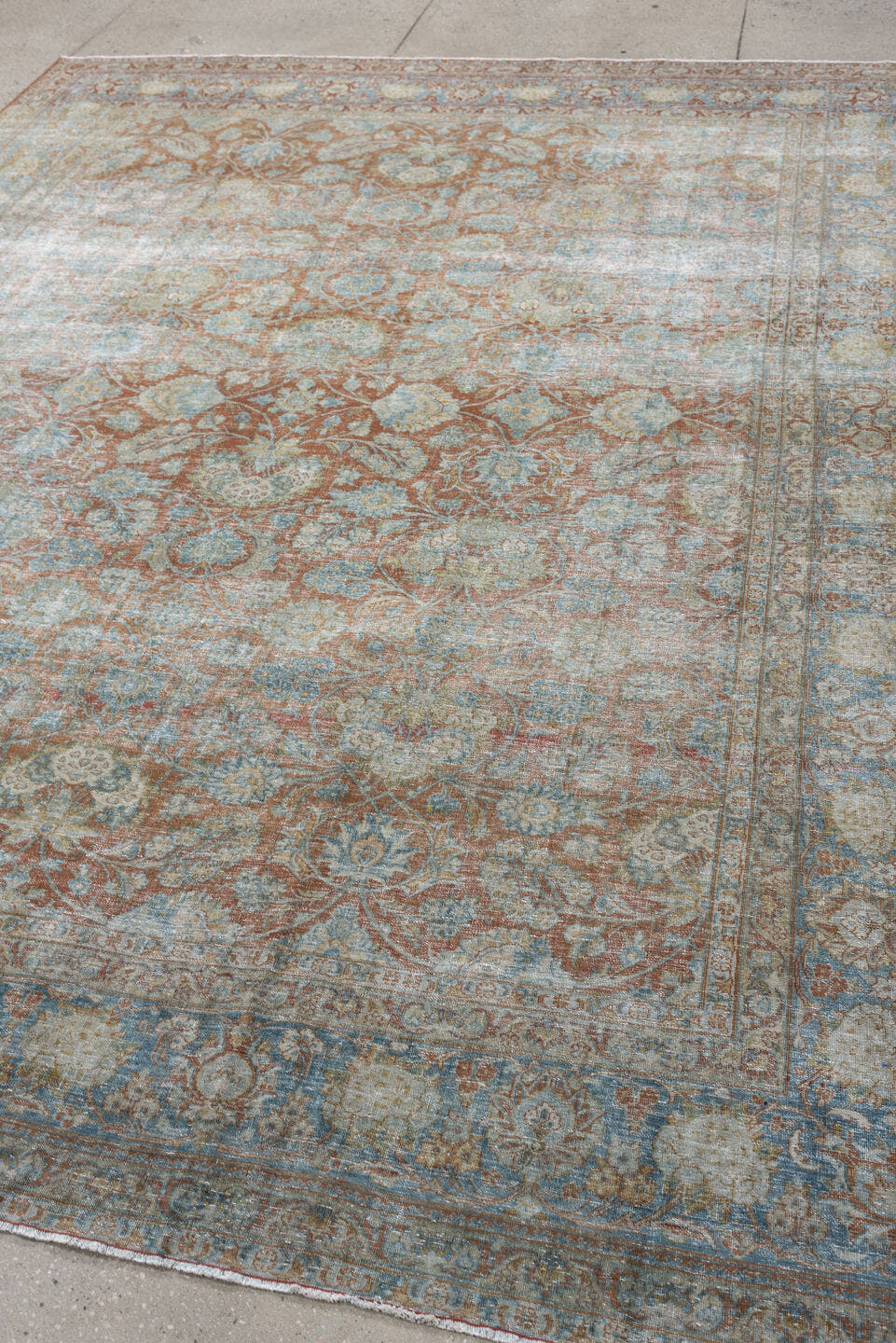 7' x 10' one-of-a-kind handmade antique Kashan large size rug. Color palette: pale aqua, ivory, terracotta, light blue