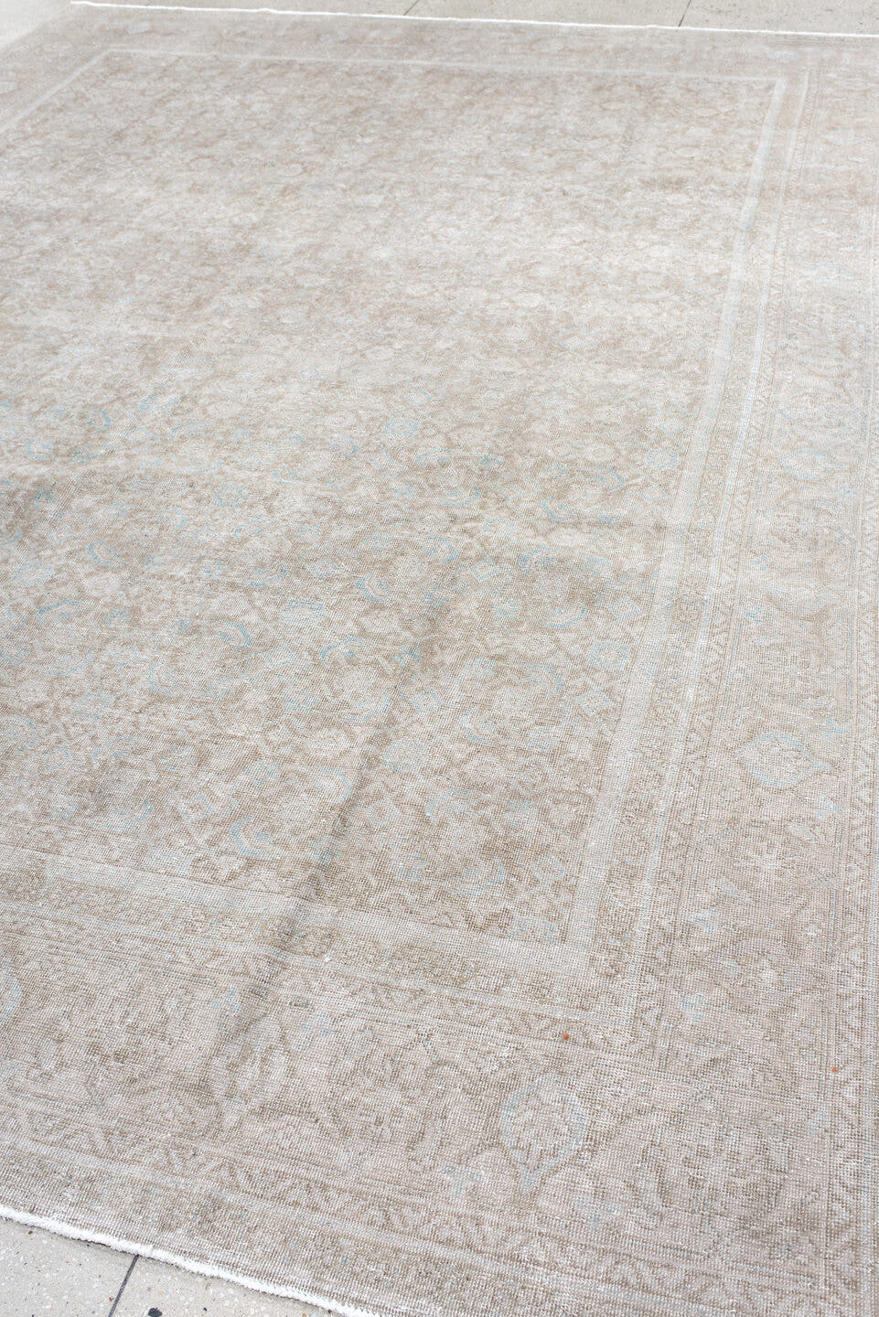 9' x 13' one-of-a-kind handmade vintage Mahal large size rug. Color palette: ivory, taupe, beige, cream, pale blue, sand