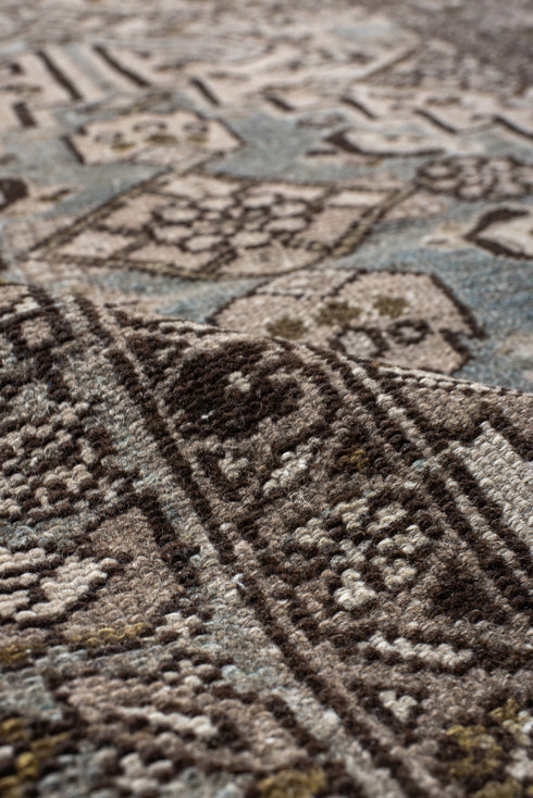 Vintage Heriz Area Rug (4' x 6')