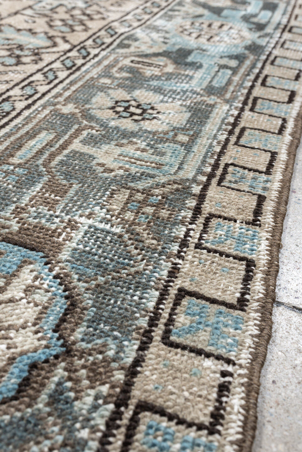 5' x 7' one-of-a-kind handmade antique Heriz medium size rug. Color palette: ivory, blue gray, aqua, charcoal, taupe, cream