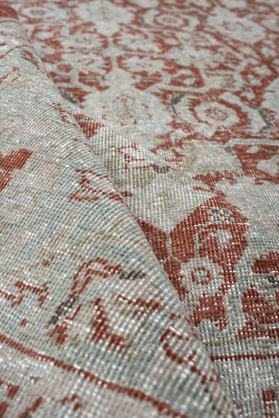 6' x 8' one-of-a-kind handmade antique Mahal medium size rug. Color palette: terracotta, ivory, pale blue gray, rust