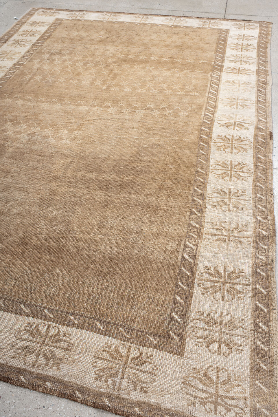 6' x 9' one-of-a-kind handmade vintage Kars medium size rug. Color palette: off-white, orange, brown, light gray, gray, pink