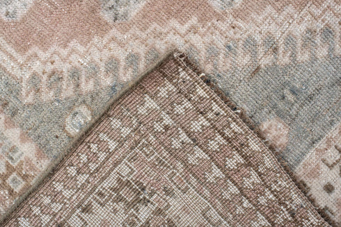 Antique Shiraz Area Rug (6' x 9')