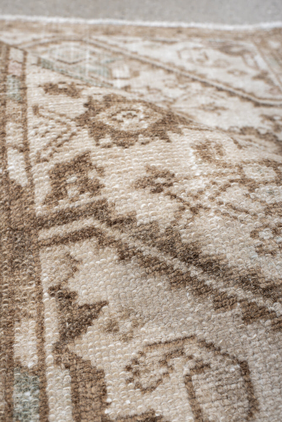 2' x 2' one-of-a-kind handmade vintage Hamadan small size rug. Color palette: ivory, taupe, camel, aqua, beige, gray, teal