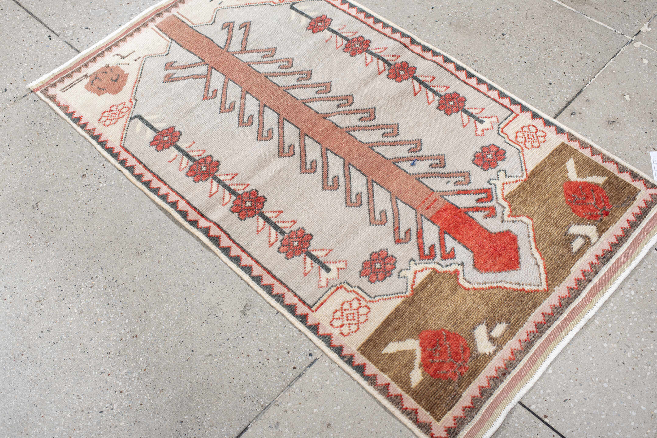 2' x 4' one-of-a-kind handmade vintage Anatol small size rug. Color palette: antiquewhite, black, brown, dim gray, gainsboro