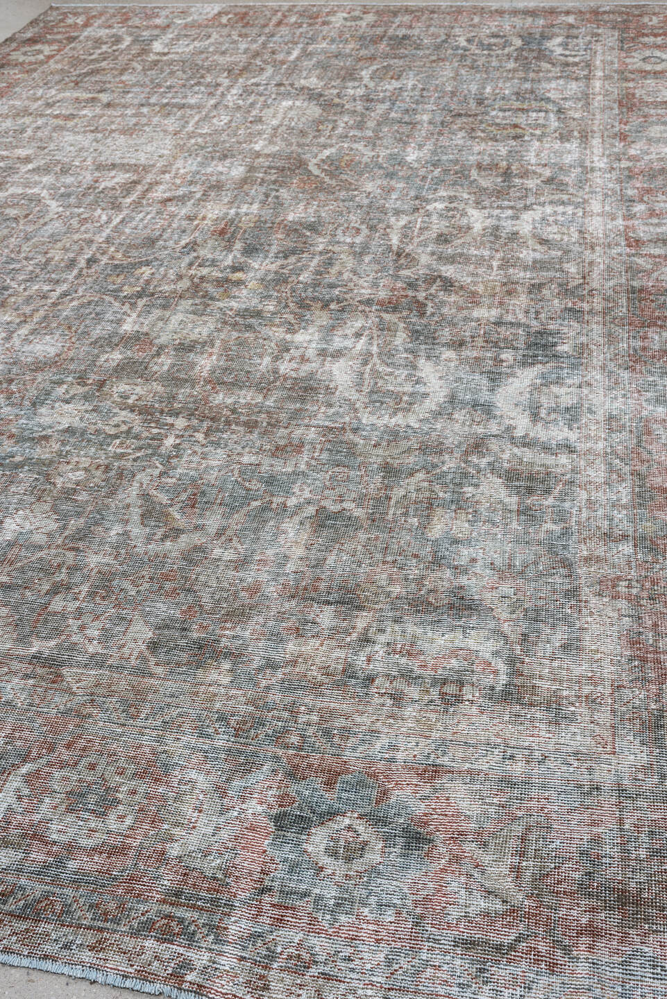 10' x 15' one-of-a-kind handmade antique Mahal oversize rug. Color palette: blue-gray, rust, ivory, taupe, slate, rose, gray