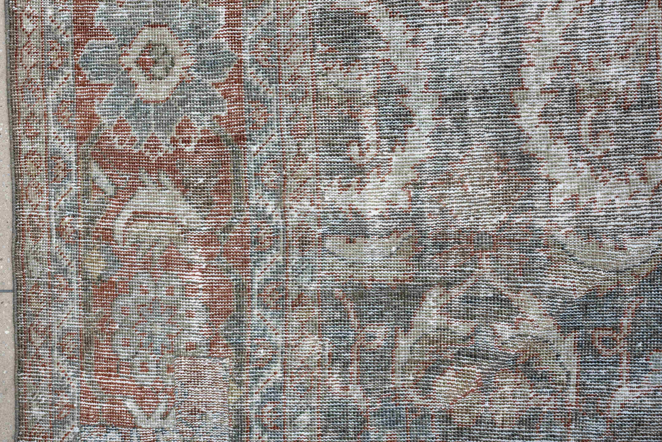 10' x 15' one-of-a-kind handmade antique Mahal oversize rug. Color palette: blue-gray, rust, ivory, taupe, slate, rose, gray