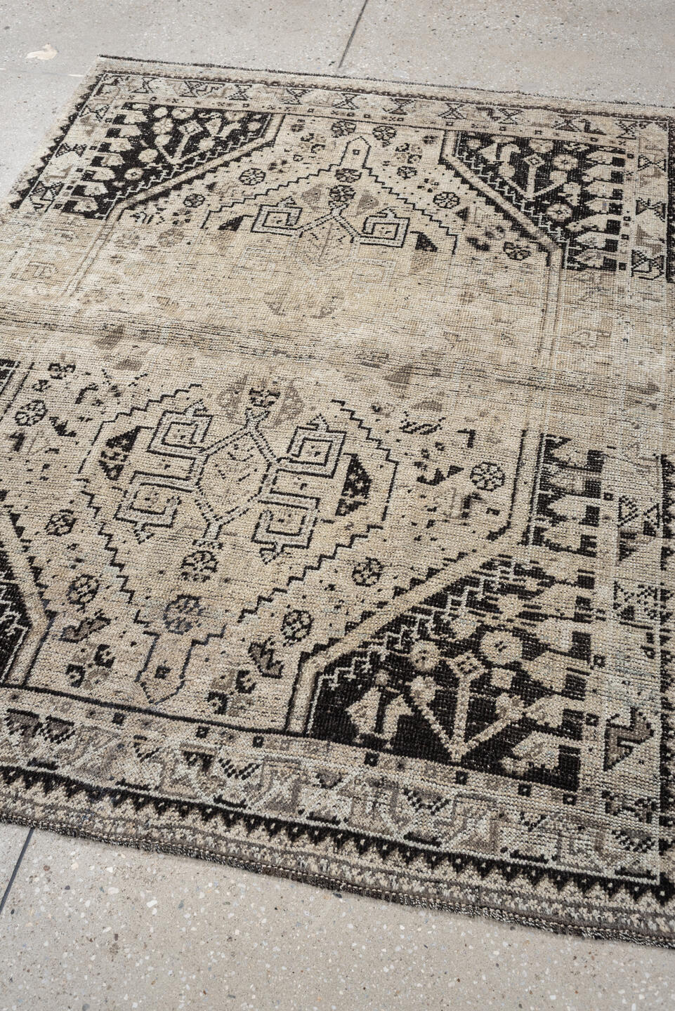 3' x 5' one-of-a-kind handmade antique Shiraz small size rug. Color palette: ivory, charcoal, taupe, gray, cream, black