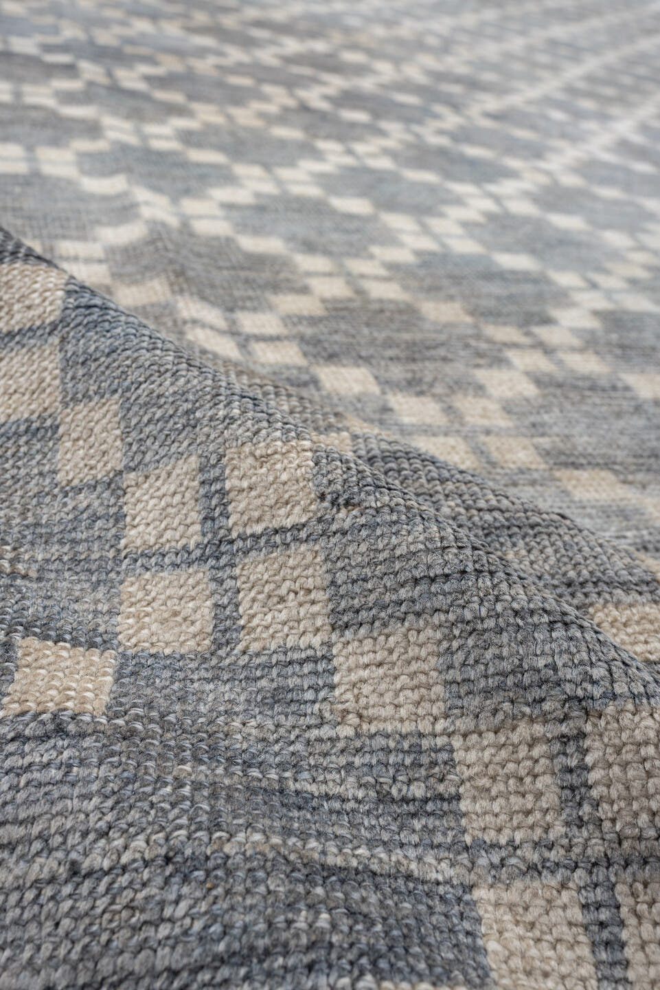 9' x 13' one-of-a-kind handmade vintage Oushak large size rug. Color palette: ivory, slate, pale blue, cream, silver, gray