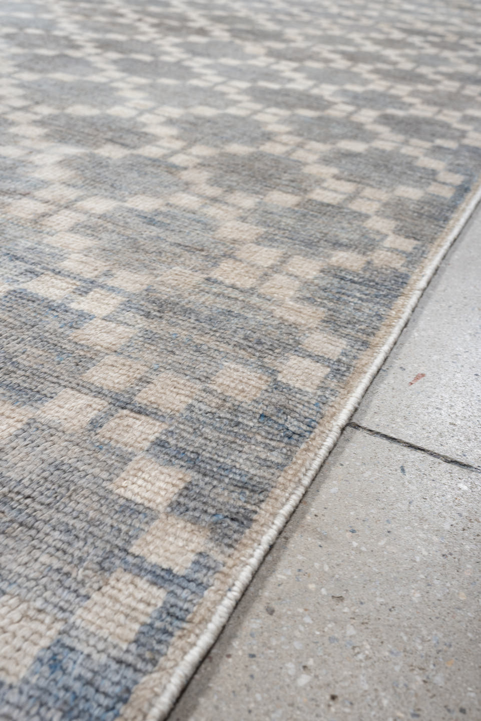 9' x 13' one-of-a-kind handmade vintage Oushak large size rug. Color palette: ivory, slate, pale blue, cream, silver, gray