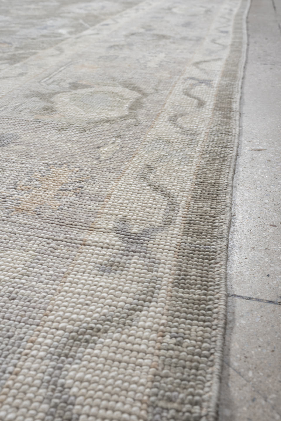 9' x 13' one-of-a-kind handmade vintage Oushak large size rug. Color palette: gray, ivory, taupe, pale blue, cream, beige