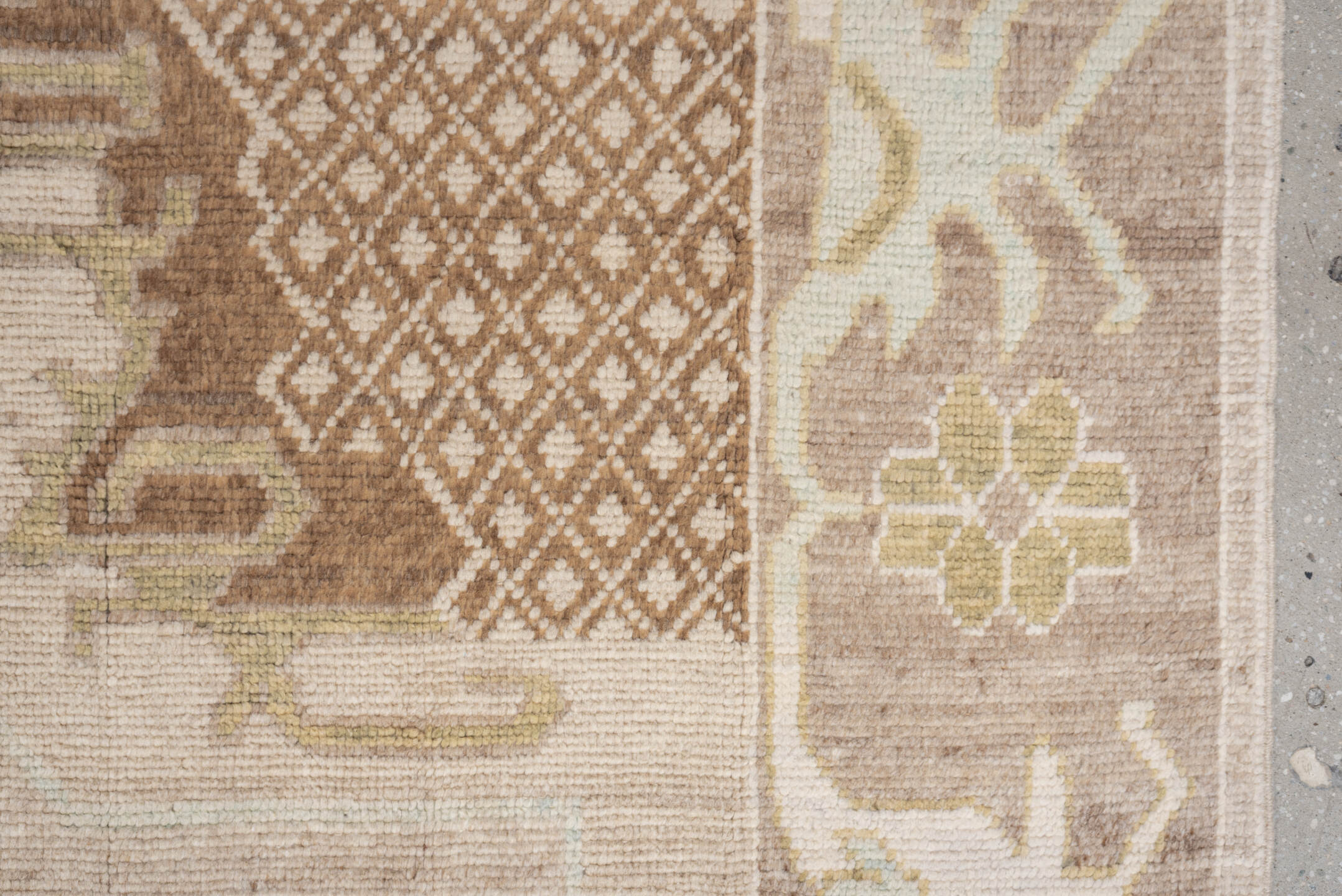 8' x 10' one-of-a-kind handmade vintage Oushak large size rug. Color palette: beige, ivory, taupe, sage, camel, brown
