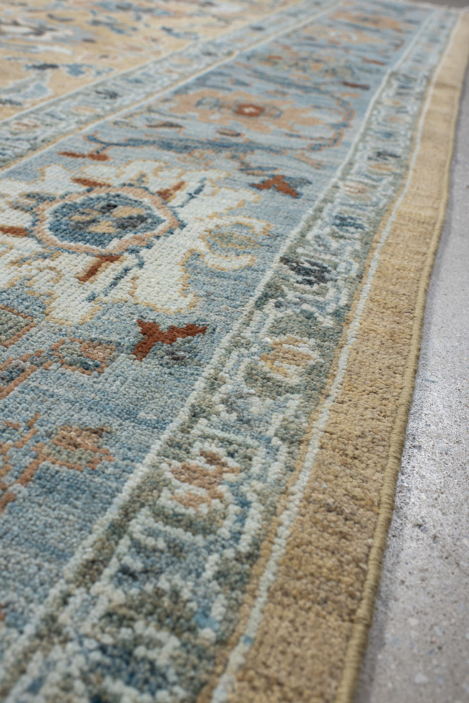 7' x 9' one-of-a-kind handmade vintage Sultanabad large size rug. Color palette: sky blue, tan, ivory, slate, camel, rust