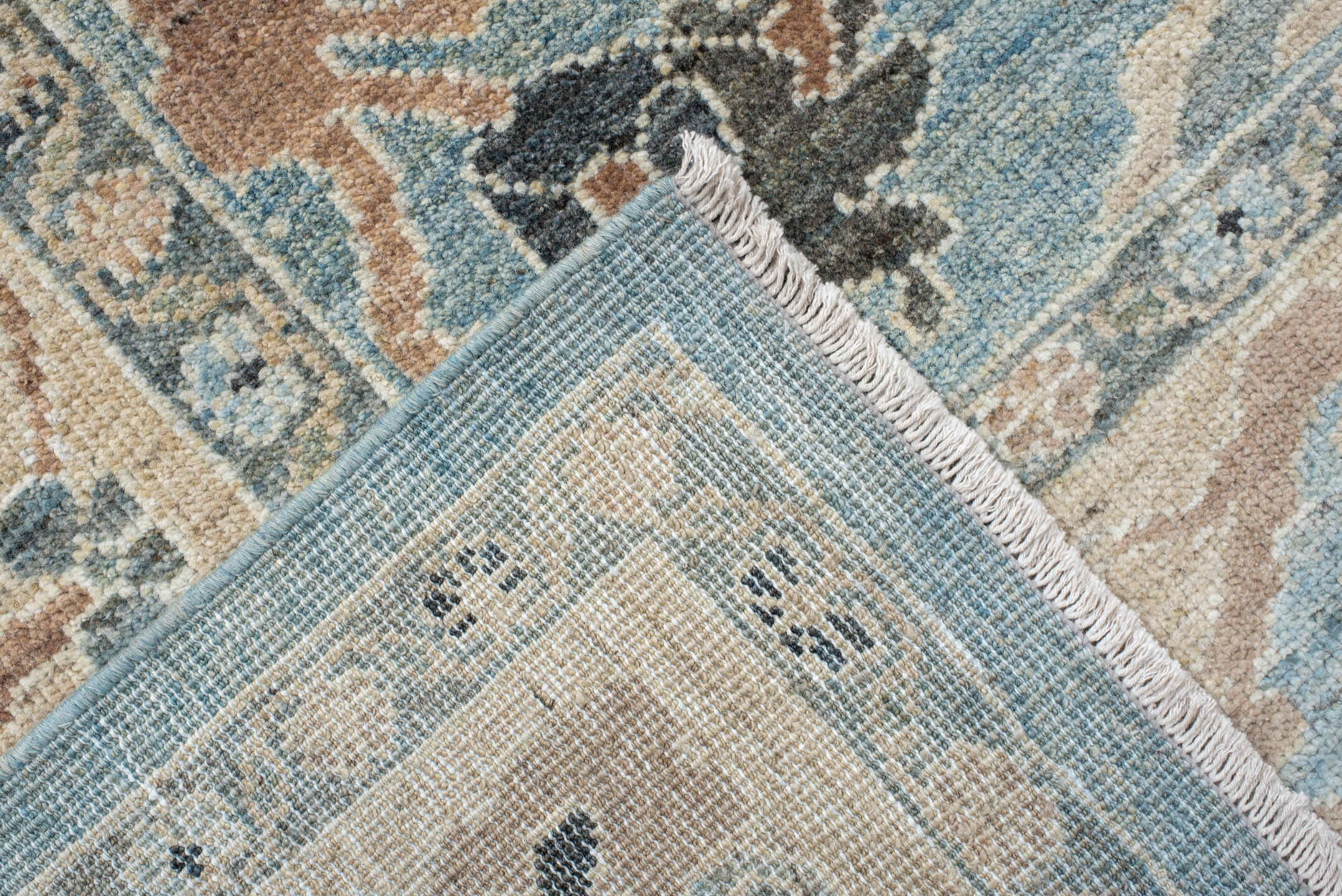 9' x 12' one-of-a-kind handmade vintage Sultanabad large size rug. Color palette: sky blue, ivory, taupe, terra cotta, slate