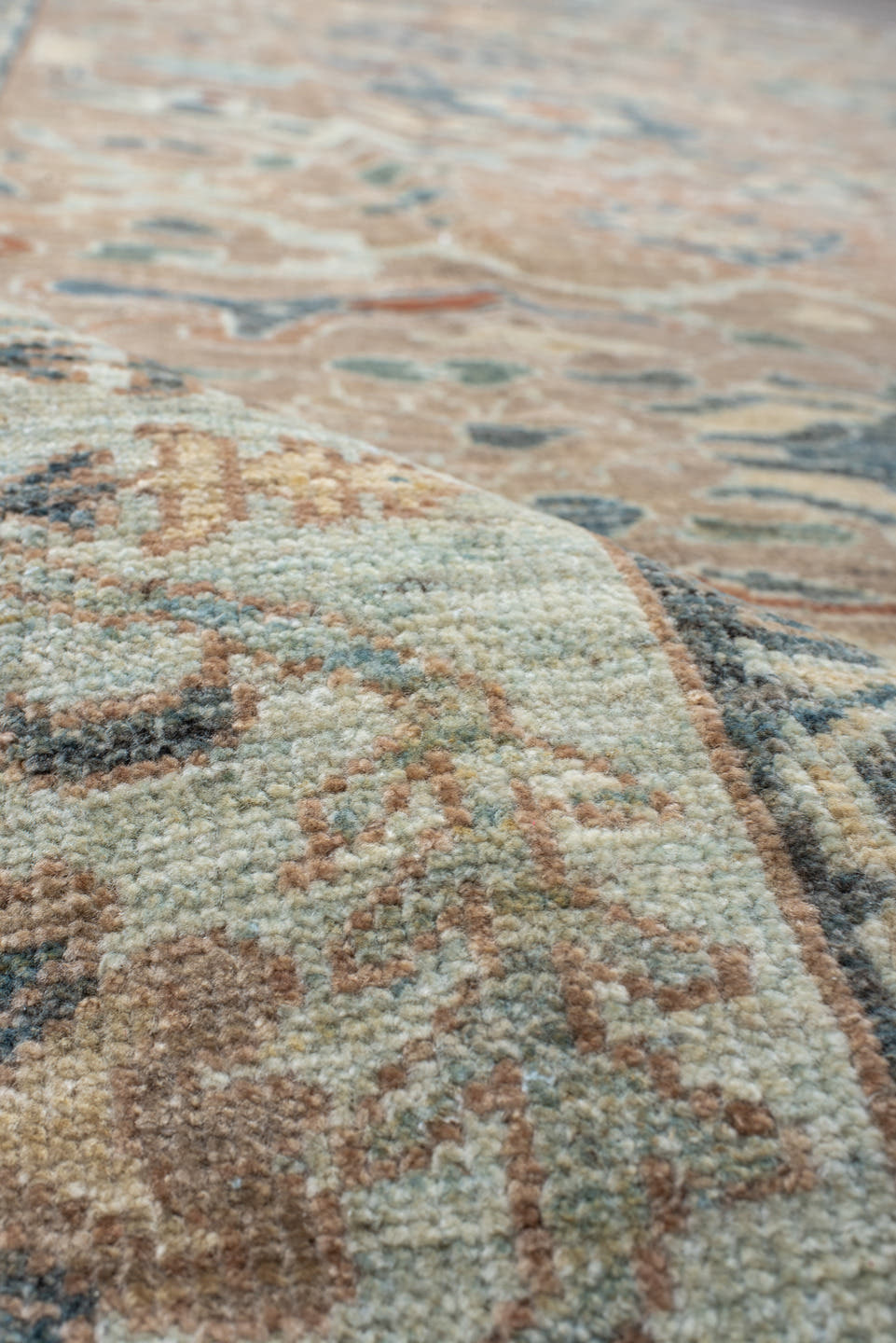 9' x 11' one-of-a-kind handmade vintage Sultanabad large size rug. Color palette: beige, ivory, muted blue, sage, taupe