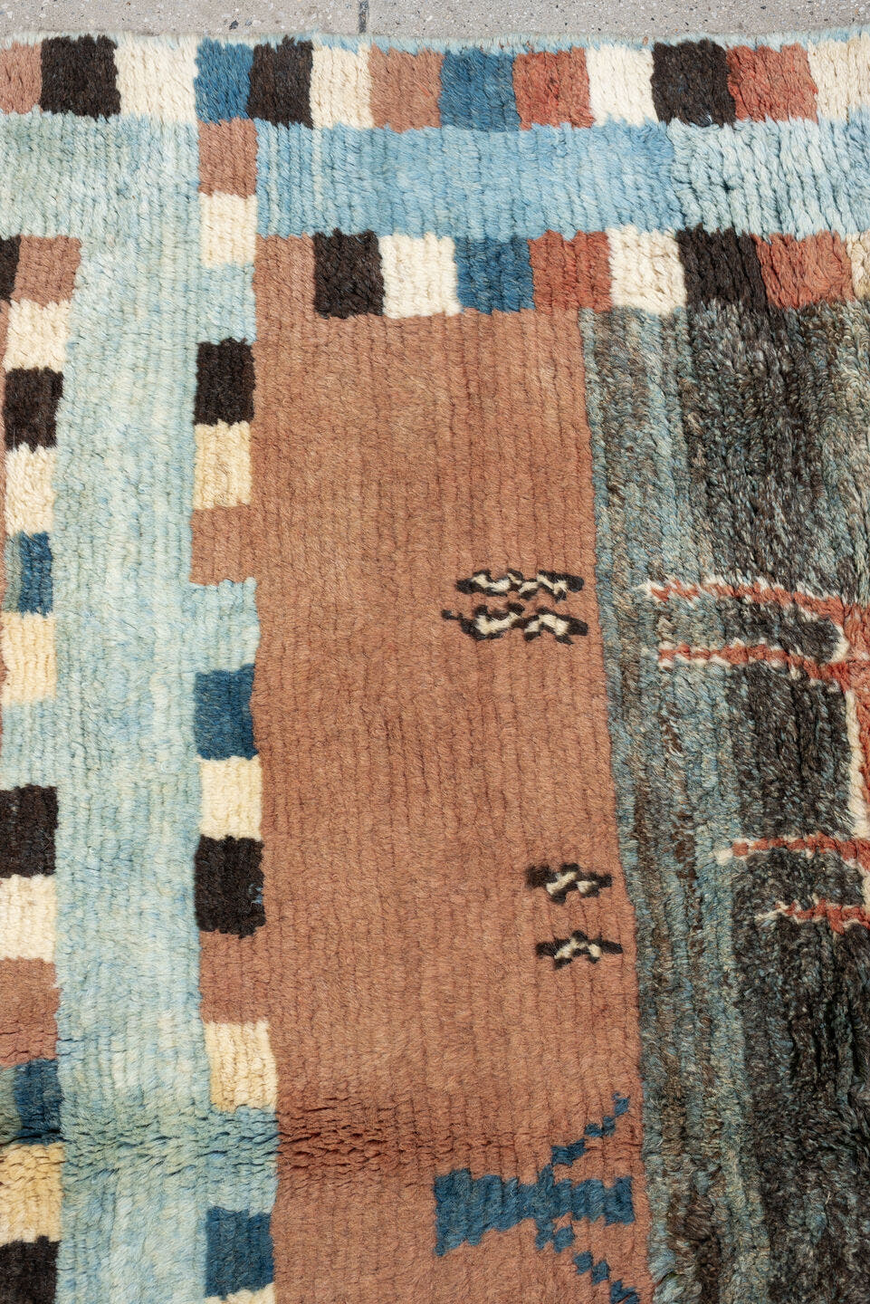 5' x 7' one-of-a-kind handmade antique Gabbe medium size rug. Color palette: dusty rose, pale blue, charcoal, ivory, coral