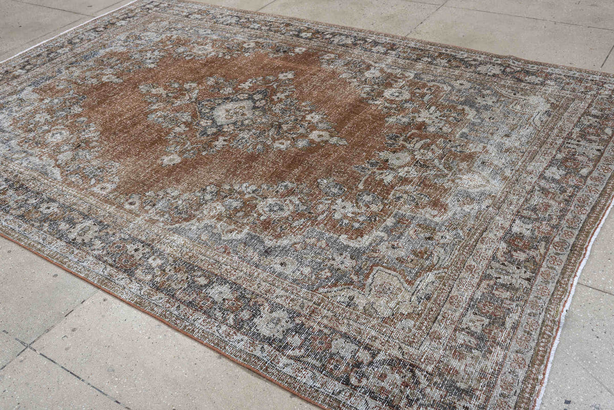 6' x 9' one-of-a-kind handmade antique Mahal large size rug. Color palette: terracotta, ivory, slate blue, taupe, charcoal