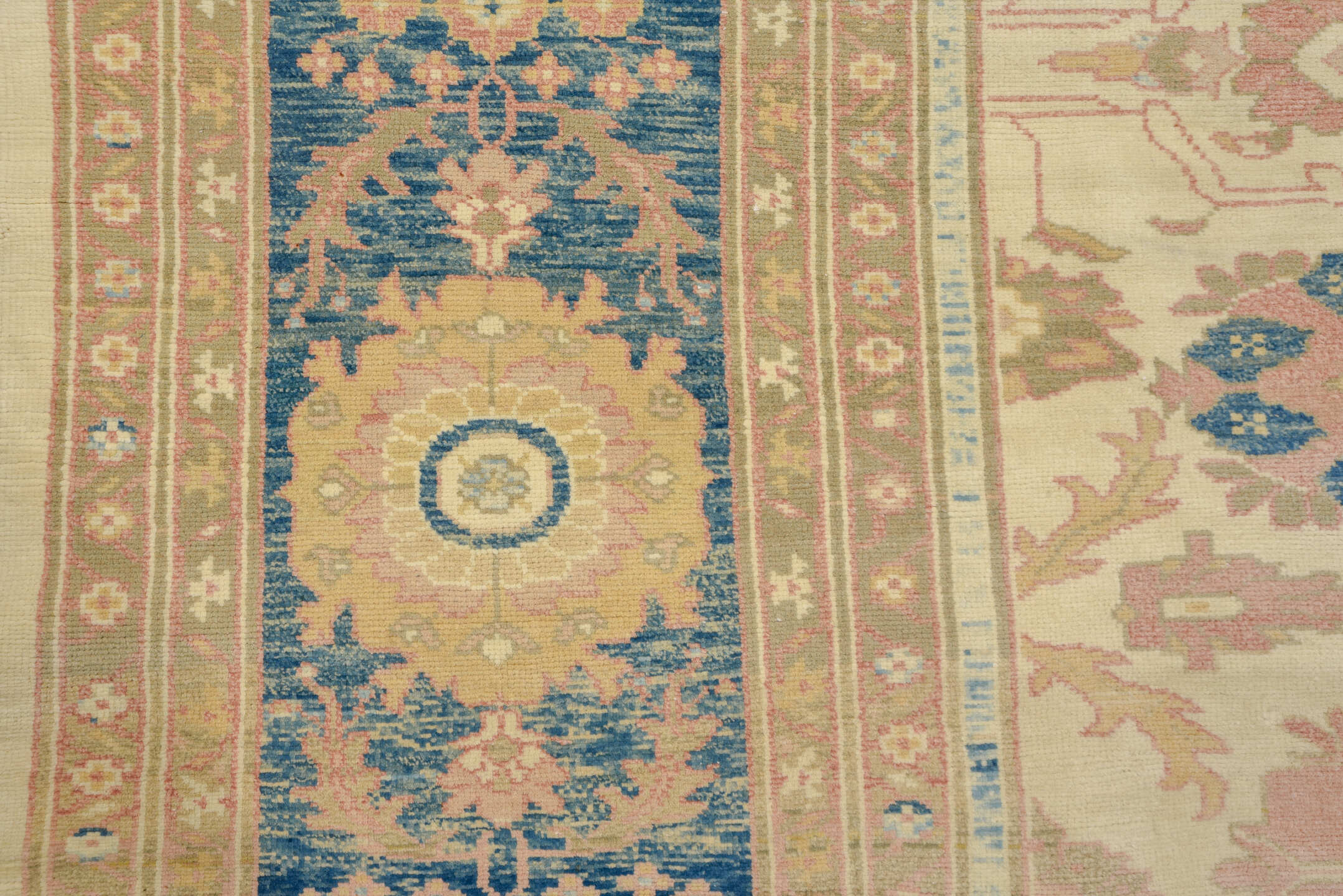 12' x 18' one-of-a-kind handmade vintage Sultanabad oversize rug. Color palette: ivory, beige, sky blue, taupe, camel, cream