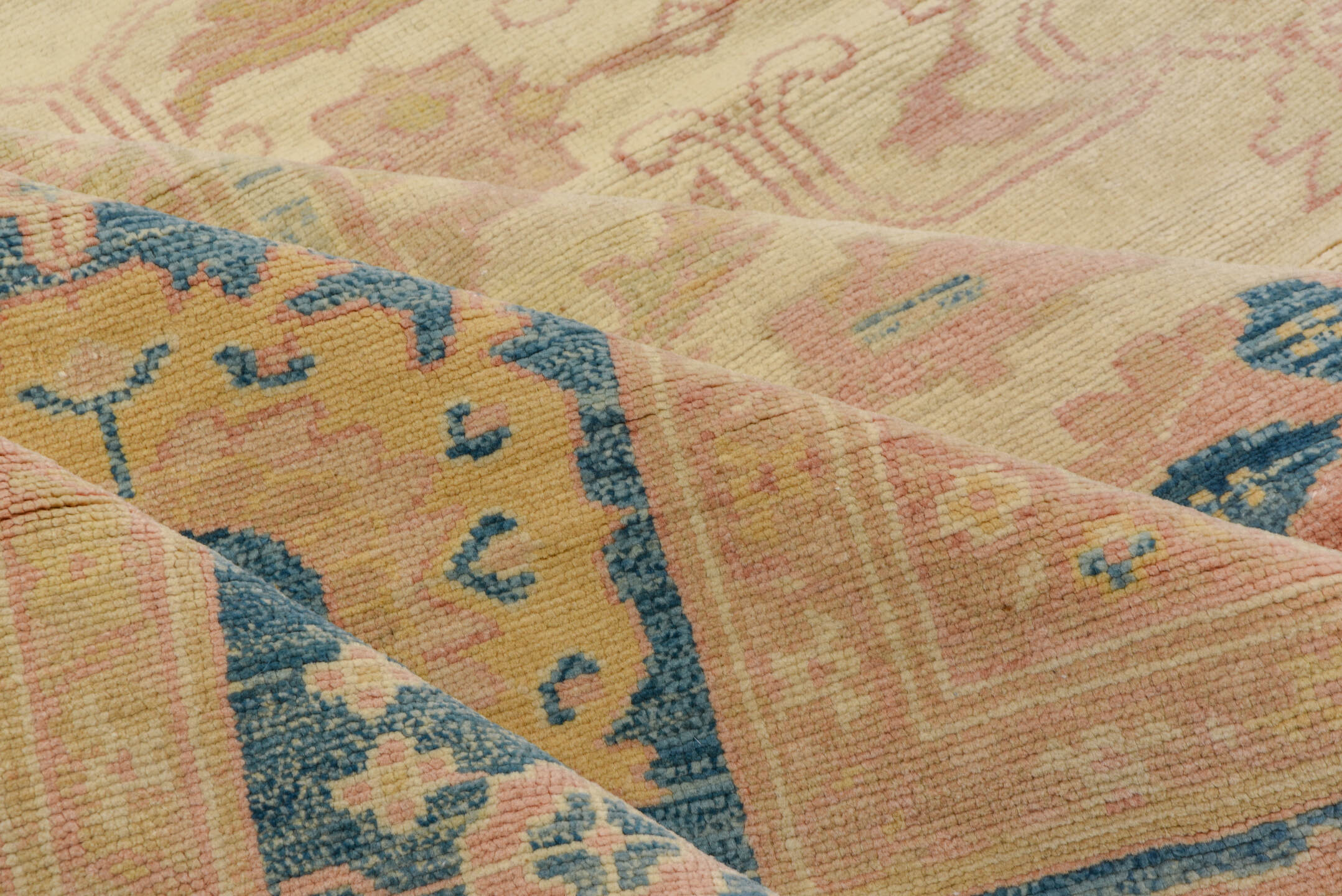 12' x 18' one-of-a-kind handmade vintage Sultanabad oversize rug. Color palette: ivory, beige, sky blue, taupe, camel, cream